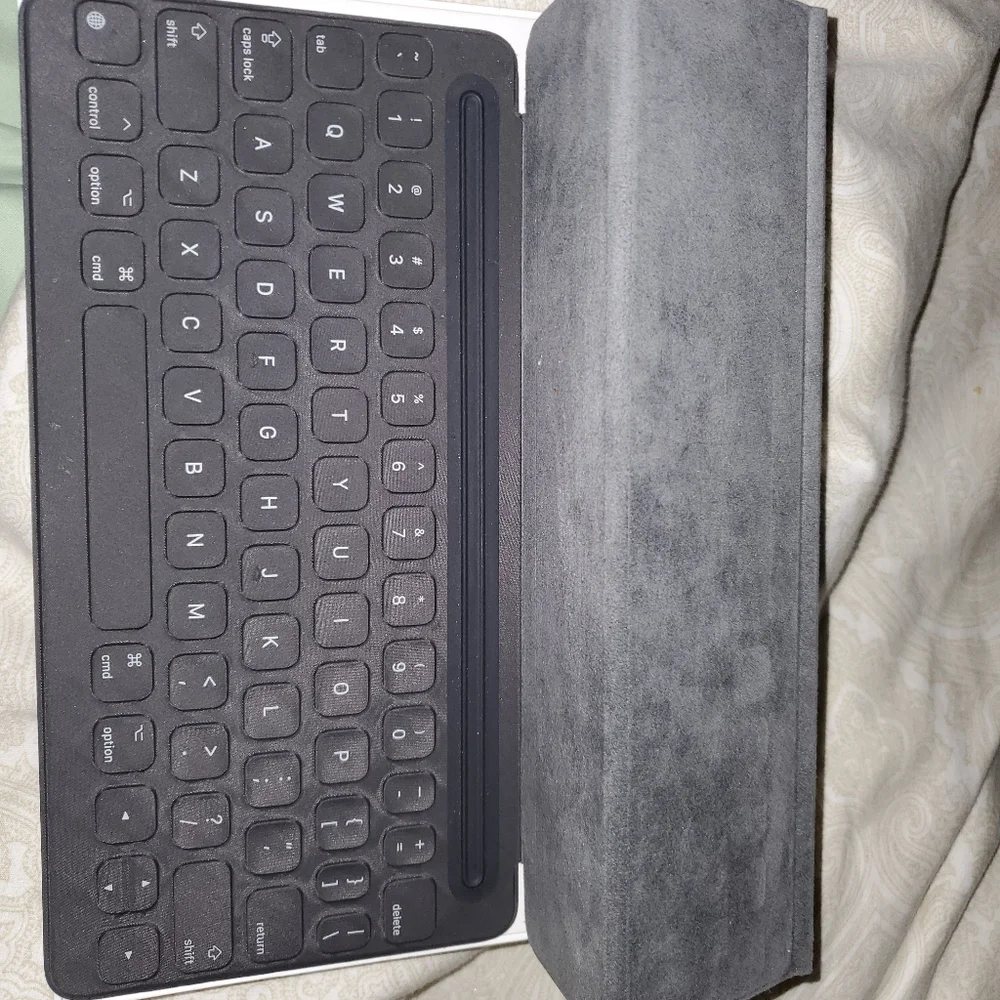Apple iPad Pro Keyboard